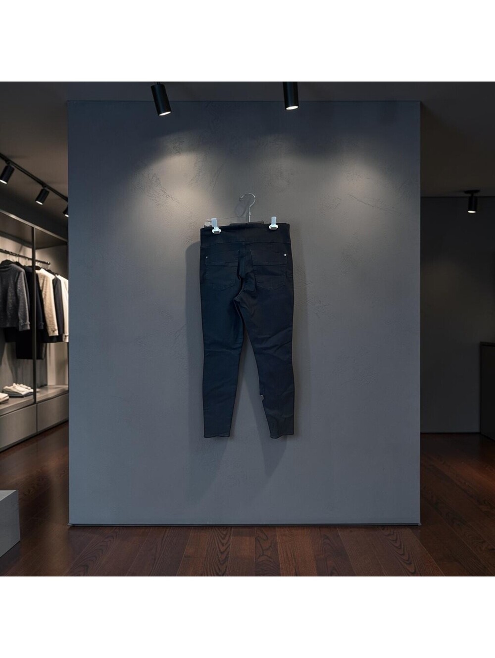 Rock & Republic Denim Rx— the slimming denim cure size 12 m